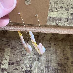 Source Unknown Gold and Pink Minimalist Earrings